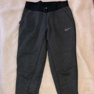 Nike cropped fleece sweatpants